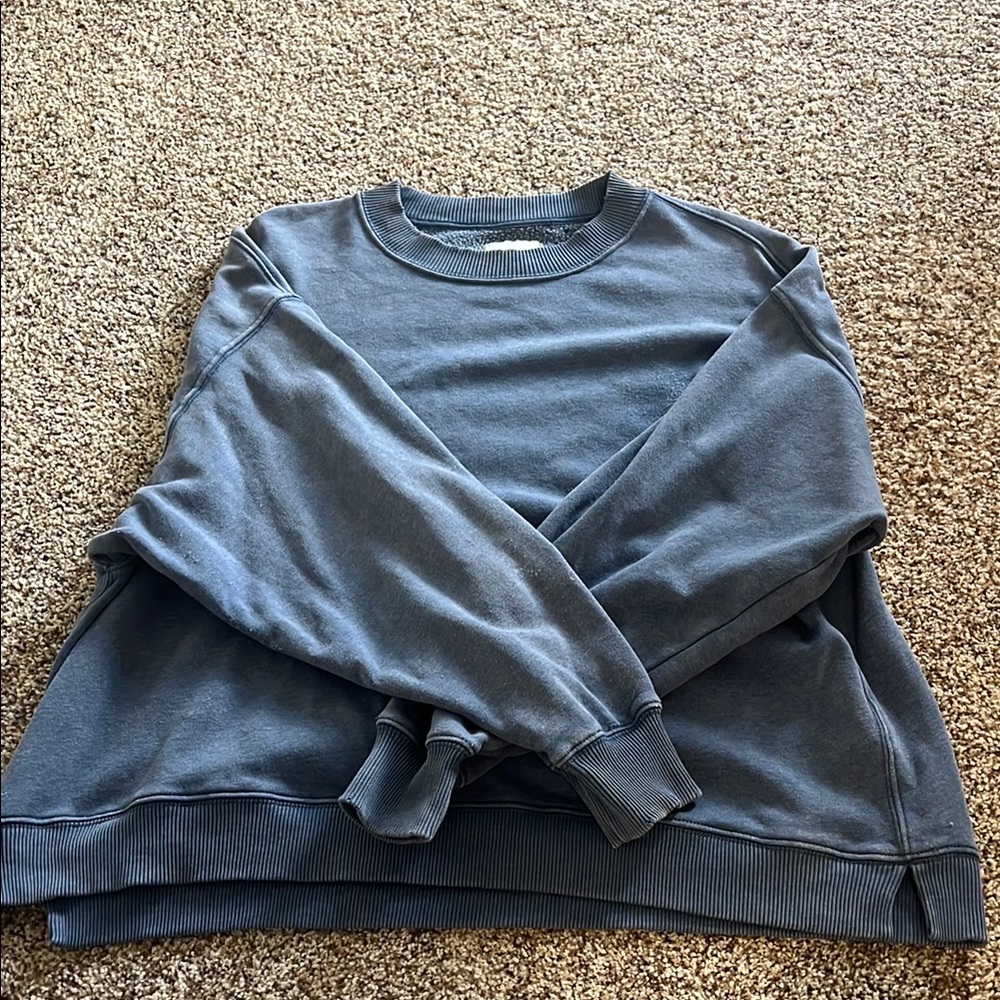 Casual Gray Sweatshirt